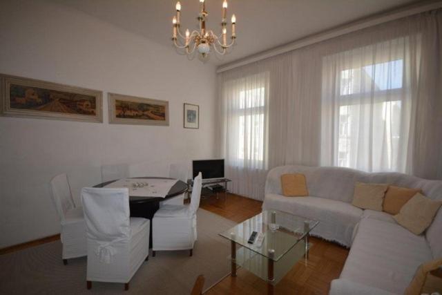 Vienna Holiday Apartments Экстерьер фото