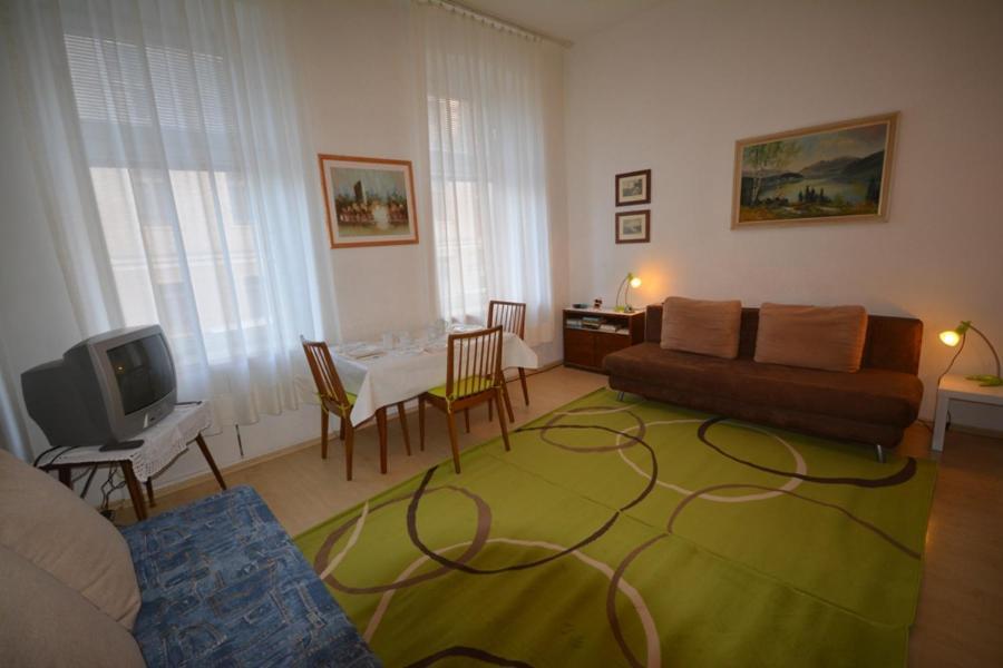 Vienna Holiday Apartments Экстерьер фото
